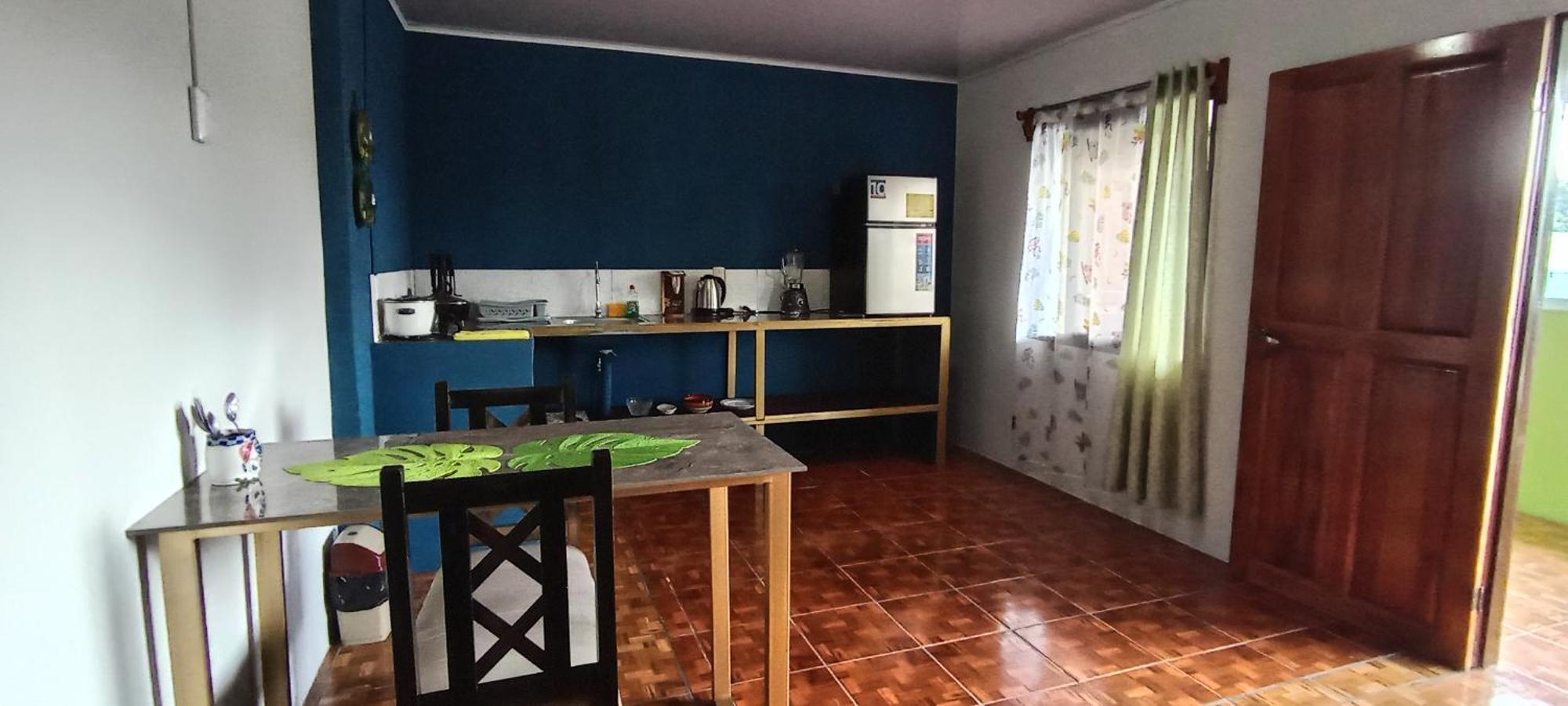 The Corner Airbnb Пуерот-Хіменес Номер фото